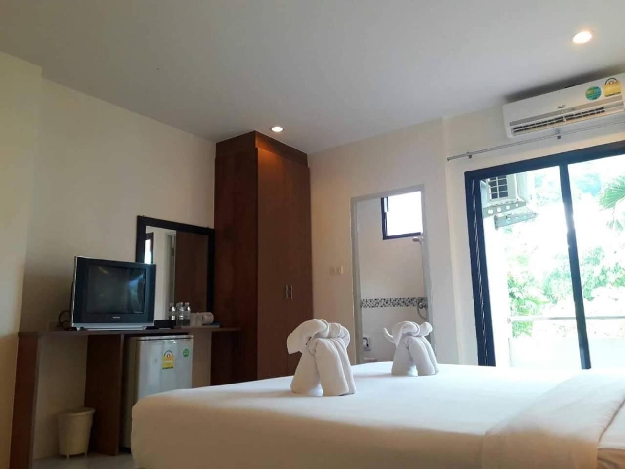 Royal Waves Hotel Patong Zewnętrze zdjęcie