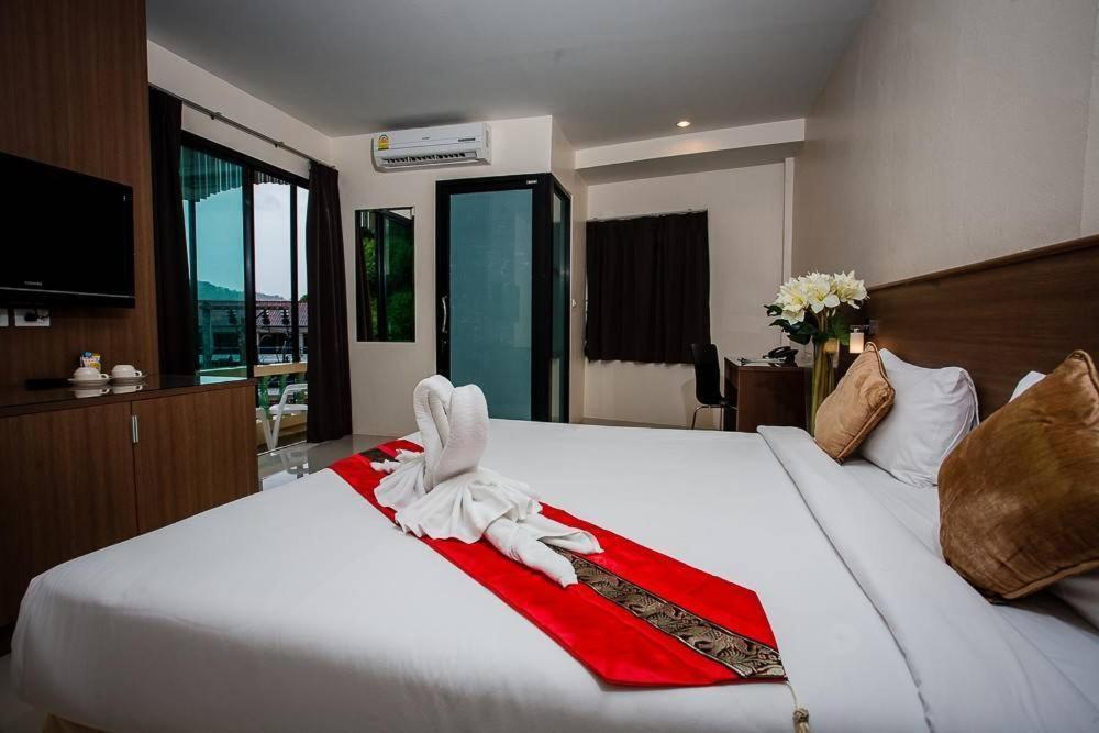 Royal Waves Hotel Patong Zewnętrze zdjęcie